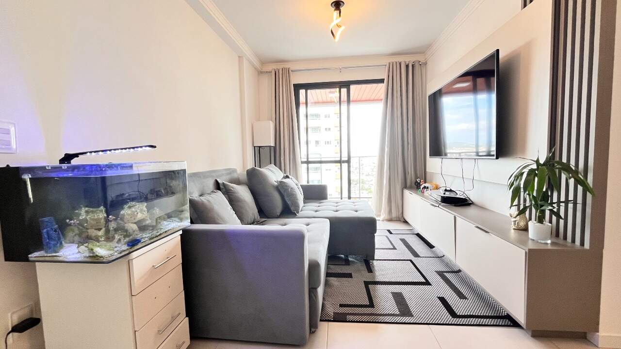 Apartamento à venda no Barreiros: 