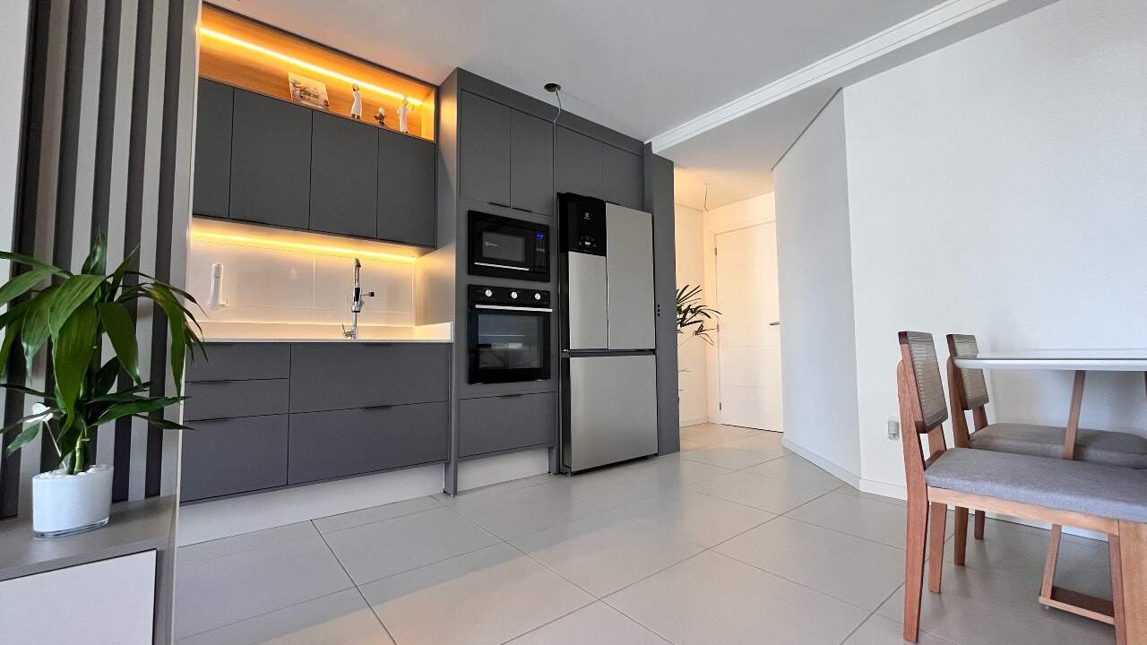 Apartamento à venda no Barreiros: 
