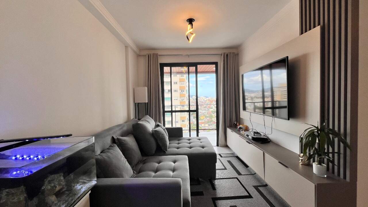 Apartamento à venda no Barreiros: 