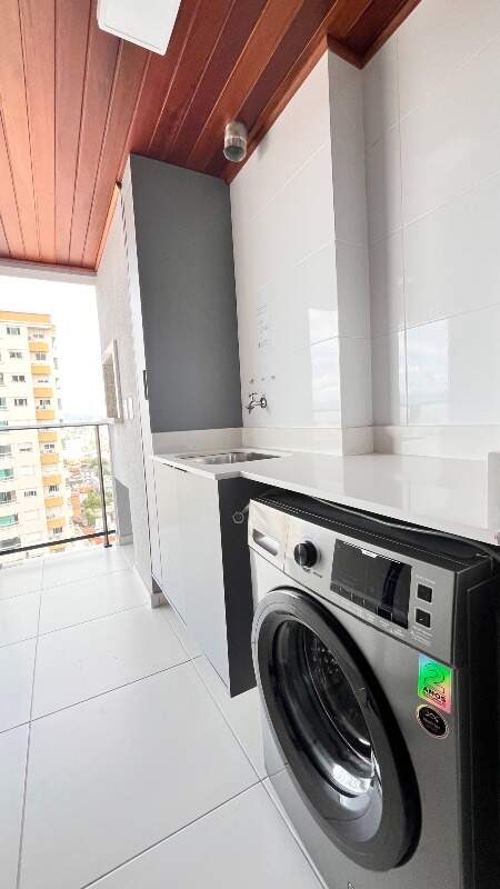 Apartamento à venda no Barreiros: 