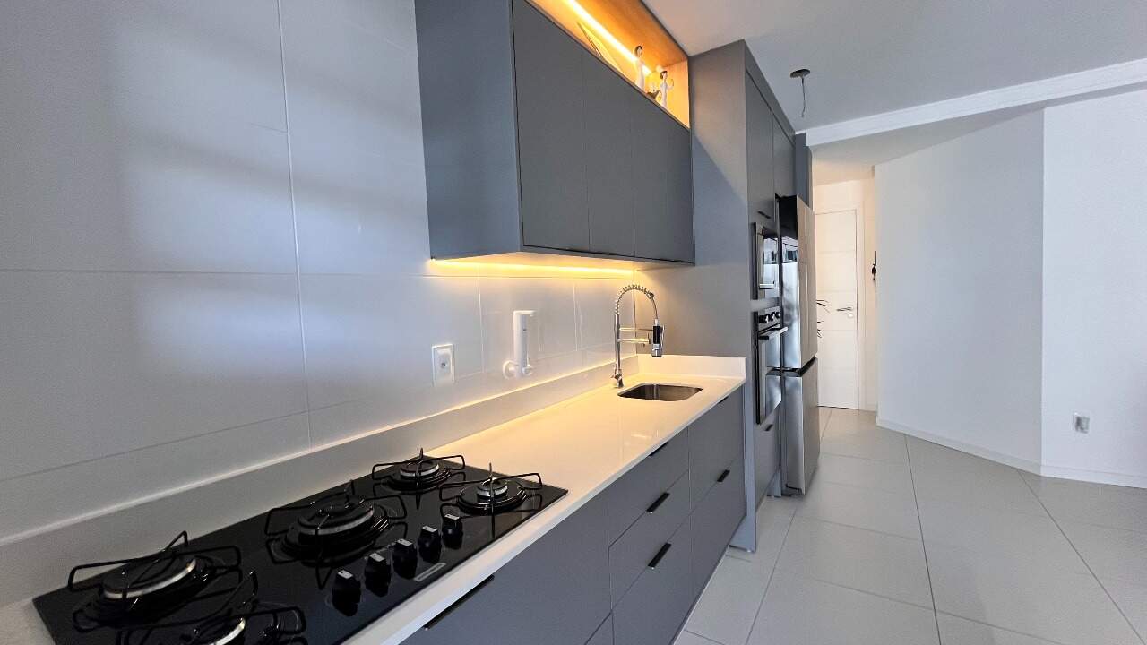 Apartamento à venda no Barreiros: 