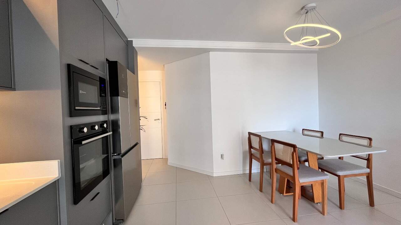 Apartamento à venda no Barreiros: 