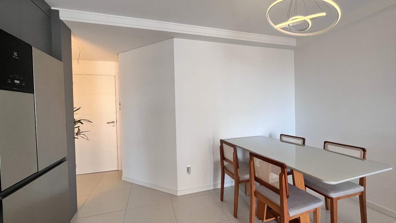 Apartamento à venda no Barreiros: 