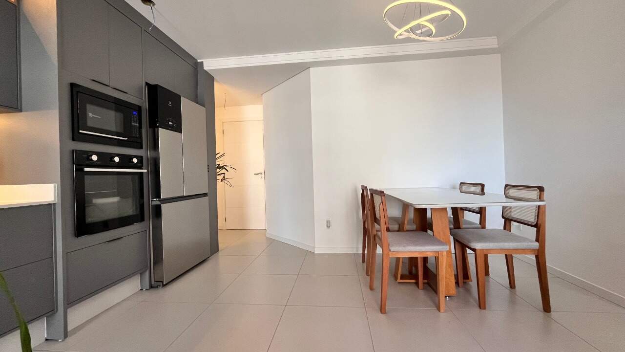 Apartamento à venda no Barreiros: 