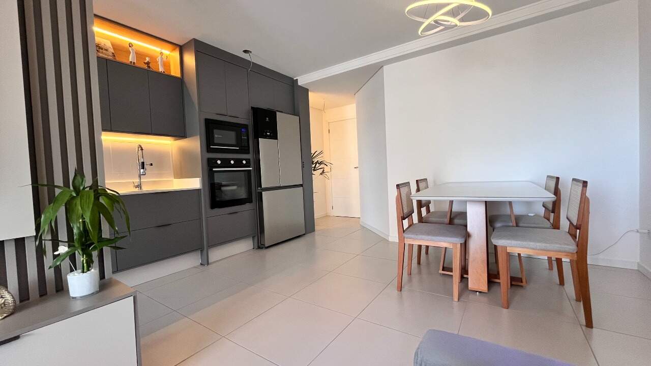 Apartamento à venda no Barreiros: 