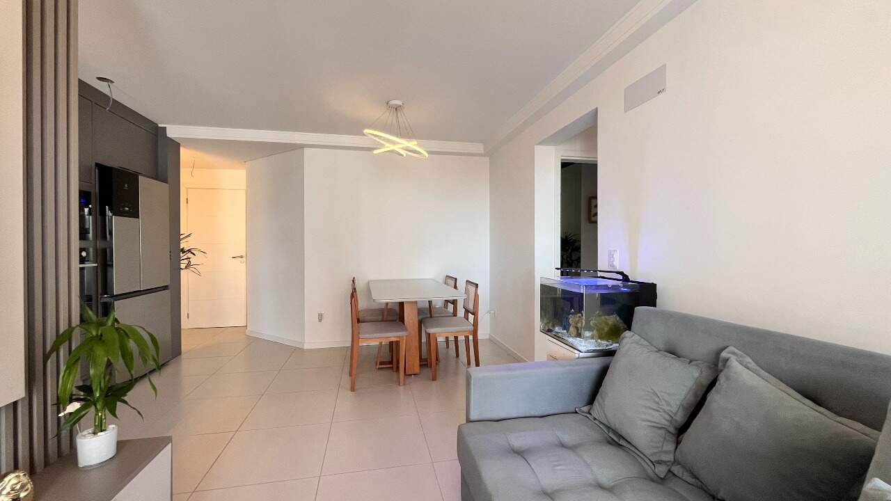 Apartamento à venda no Barreiros: 