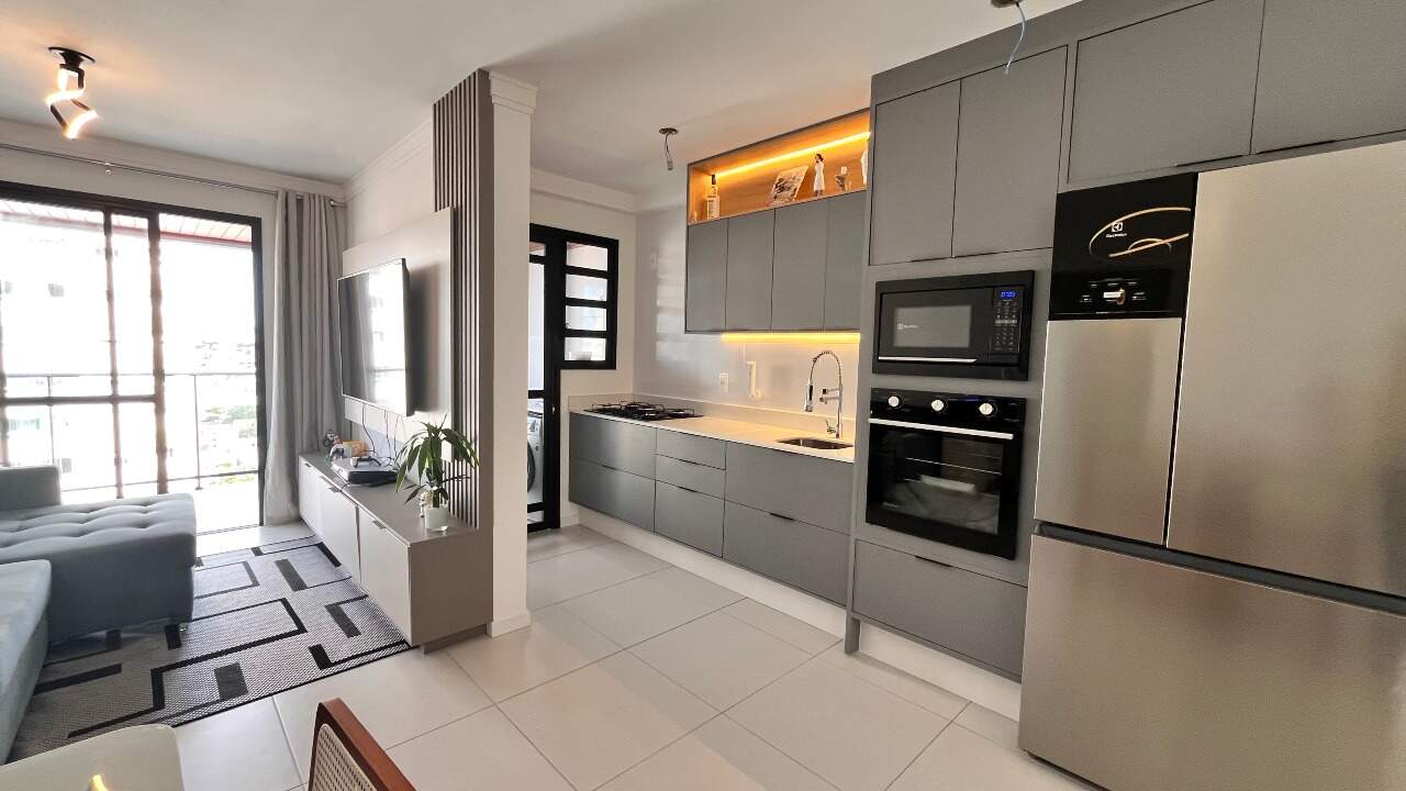 Apartamento à venda no Barreiros: 
