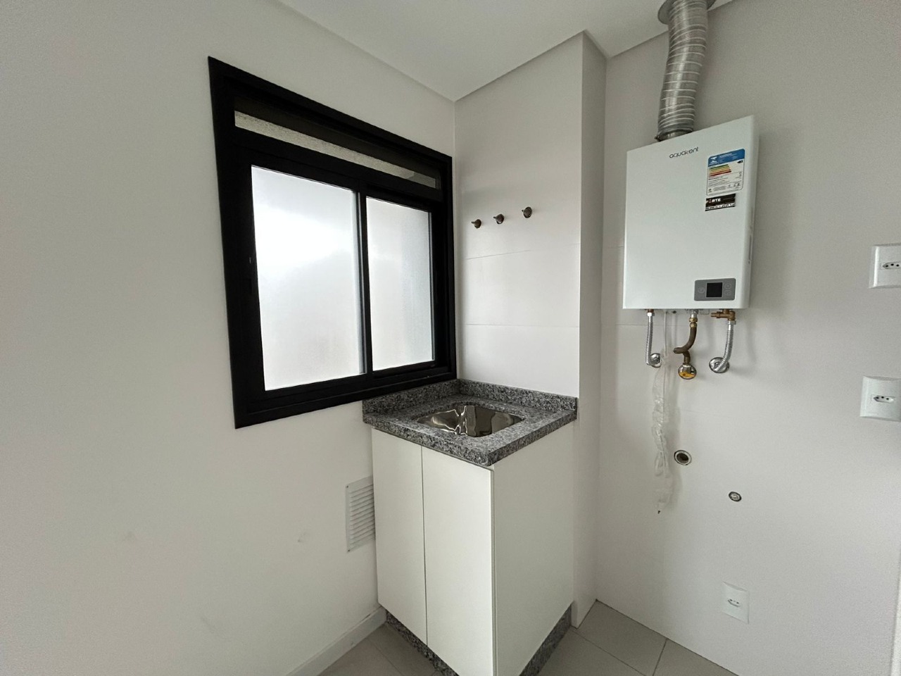 Apartamento para aluguel no Trindade: 