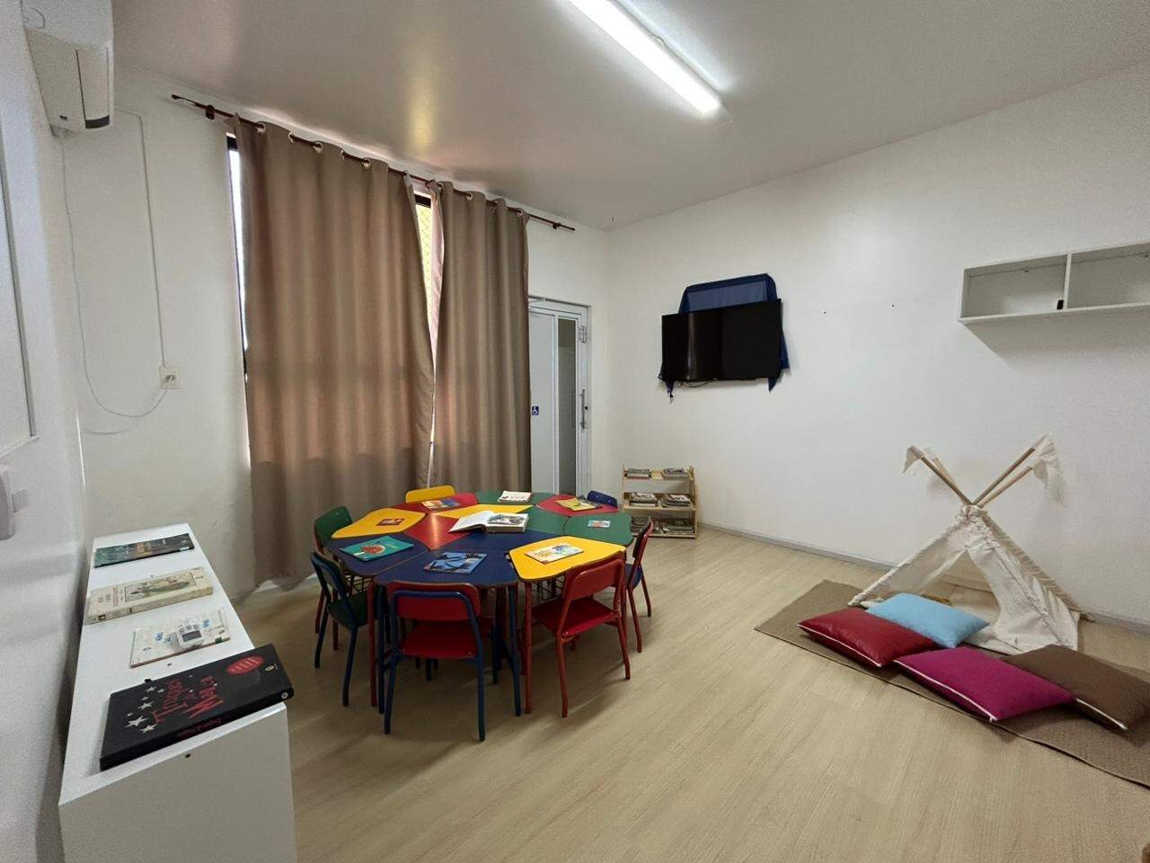 Casa comercial para aluguel no Campeche: