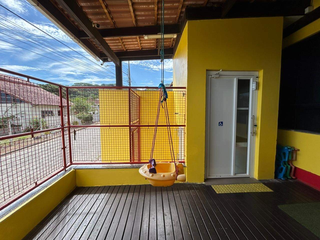Casa comercial para aluguel no Campeche: