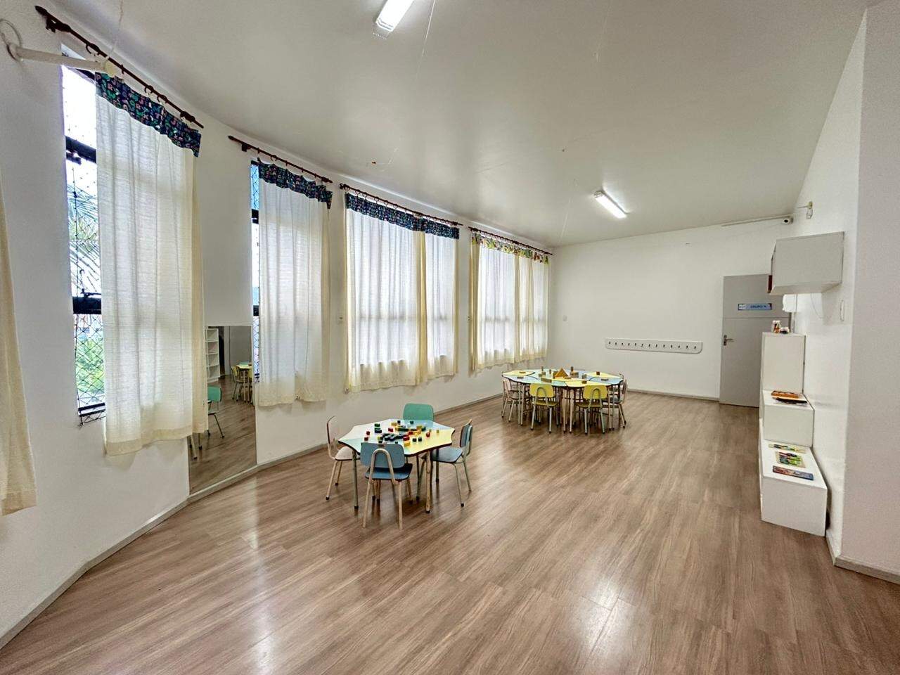Casa comercial para aluguel no Campeche: