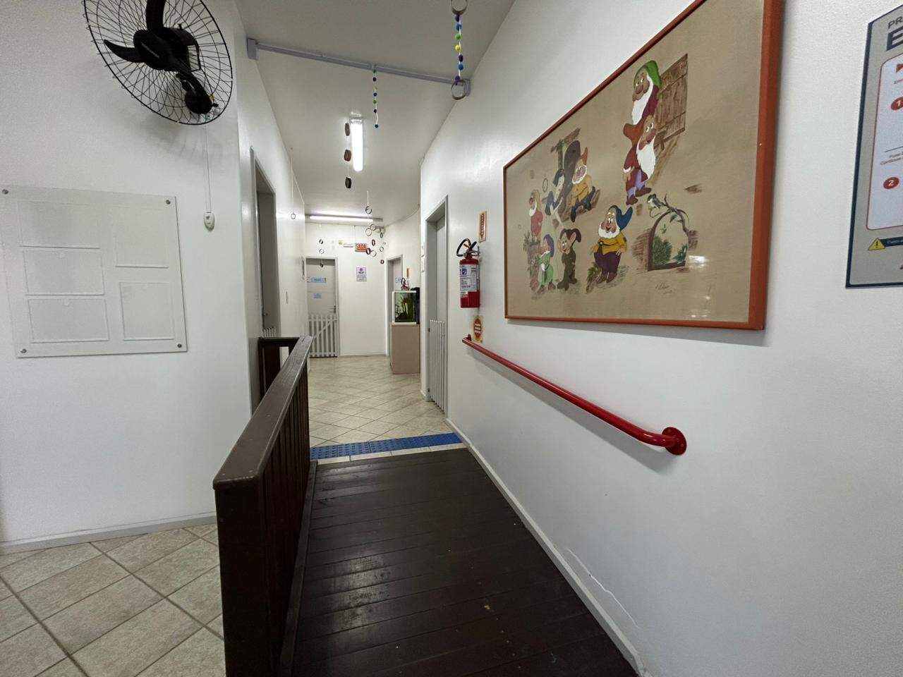 Casa comercial para aluguel no Campeche: