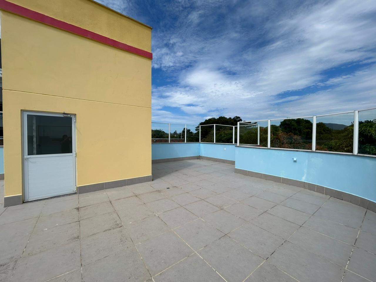 Casa comercial para aluguel no Campeche: