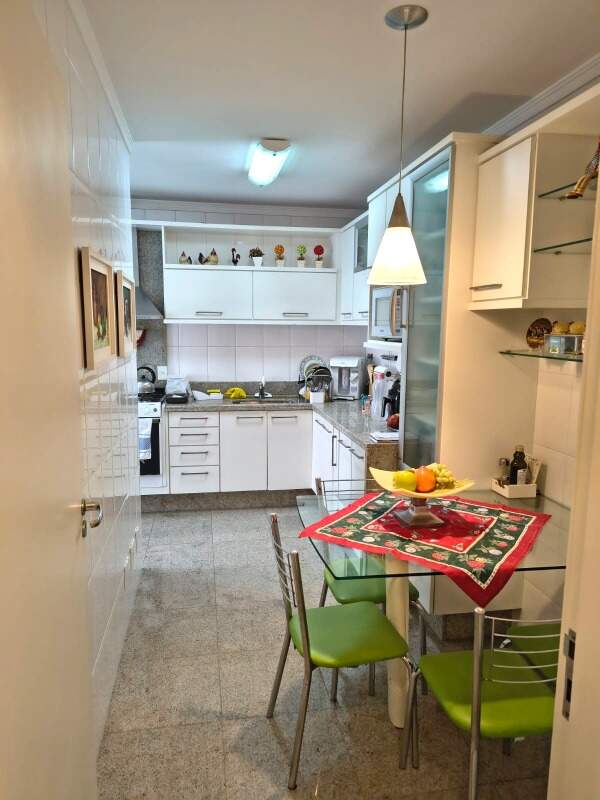 Apartamento à venda no Estreito: