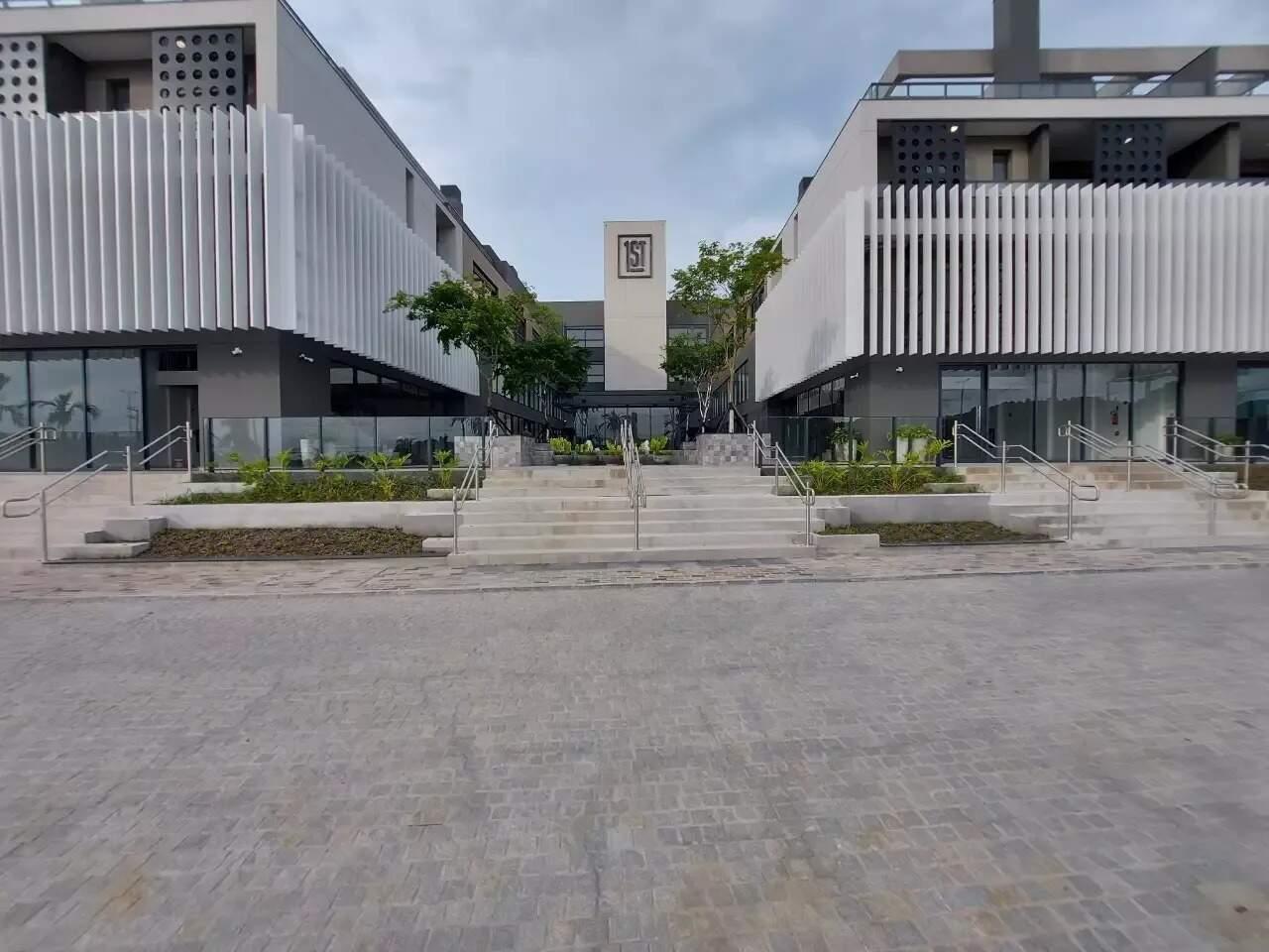 Apartamento para aluguel no Saco Grande: 