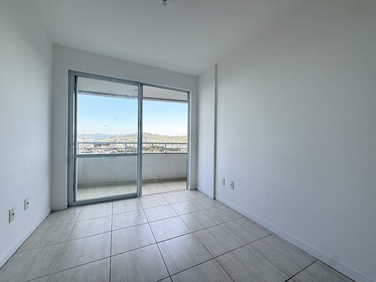 Apartamento para aluguel no Capoeiras: 