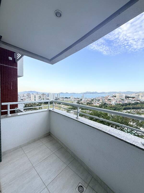 Apartamento para aluguel no Capoeiras: 