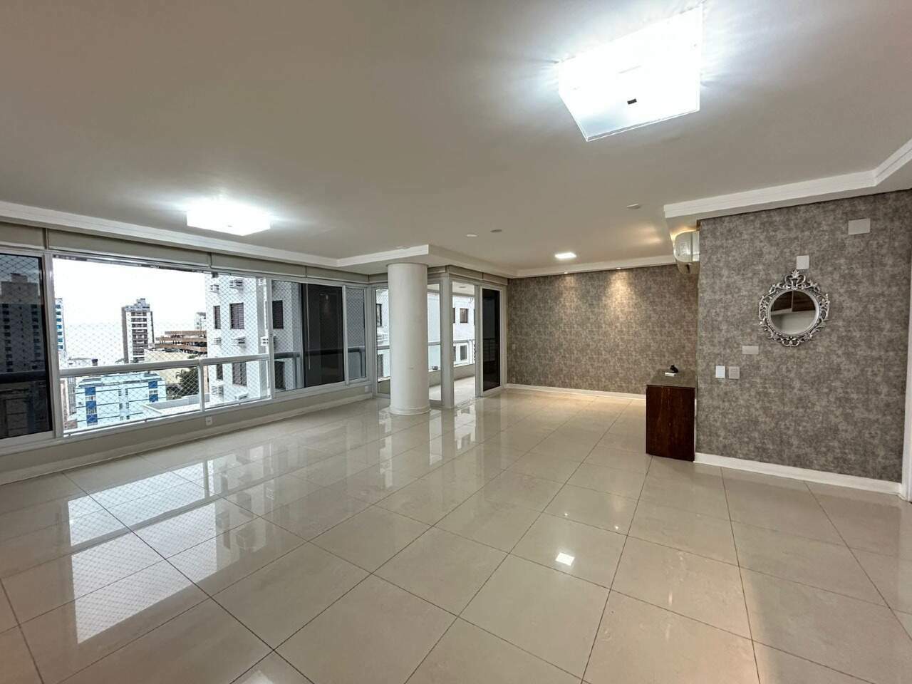 Apartamento para aluguel no Centro: 
