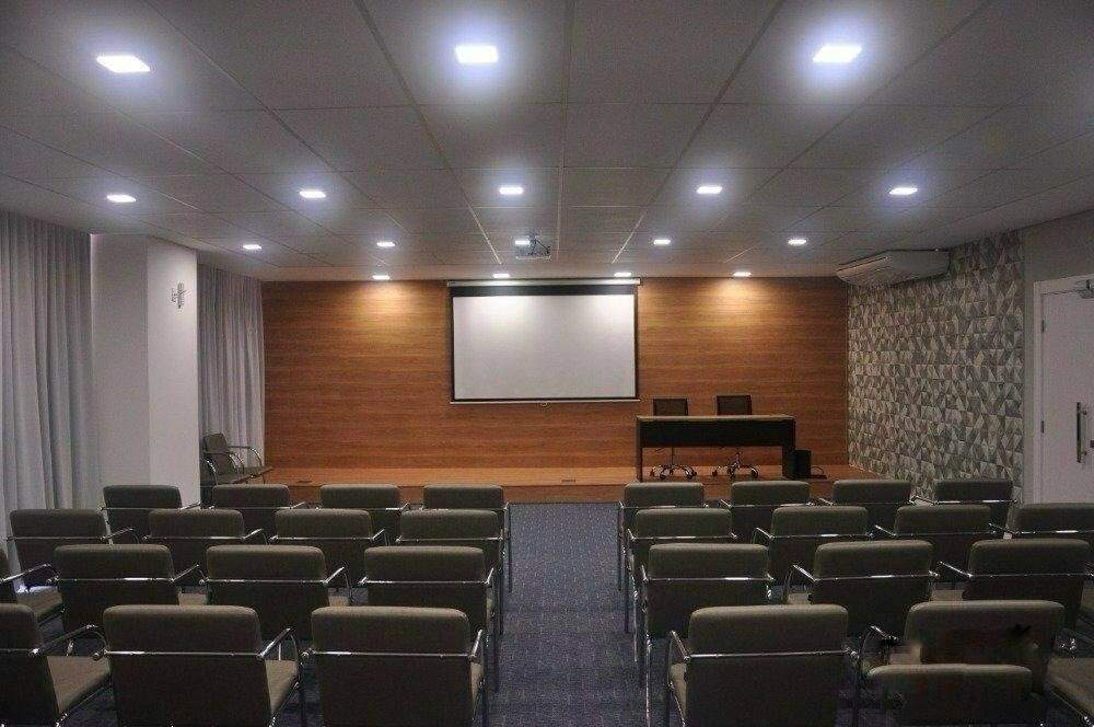 Salas/Conjuntos à venda no Balneario: