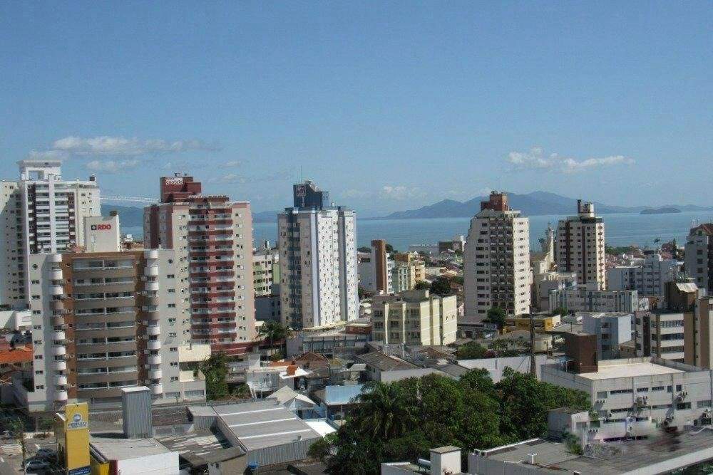 Salas/Conjuntos à venda no Balneario: