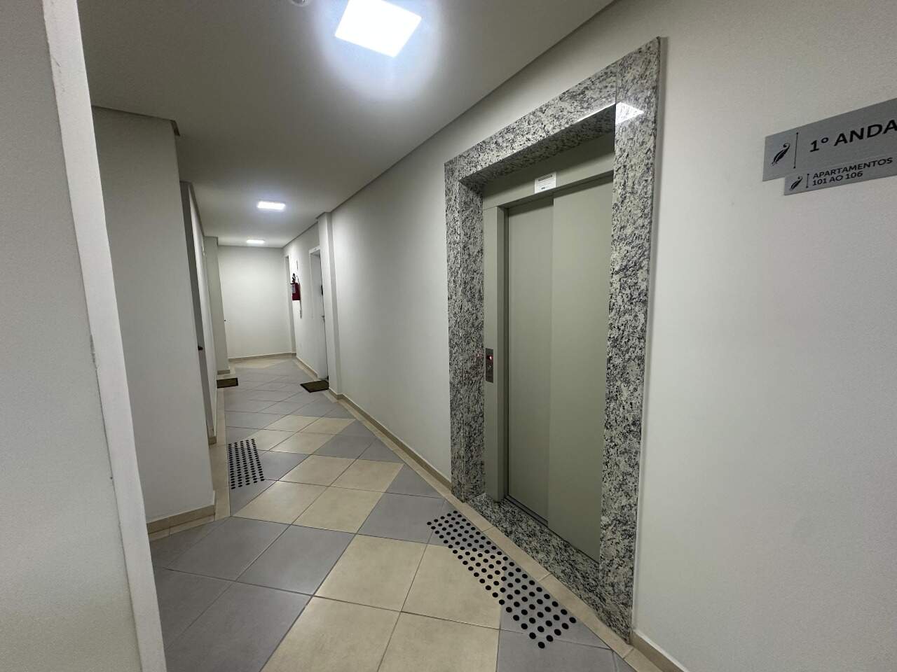 Apartamento à venda no PRAIA COMPRIDA:
