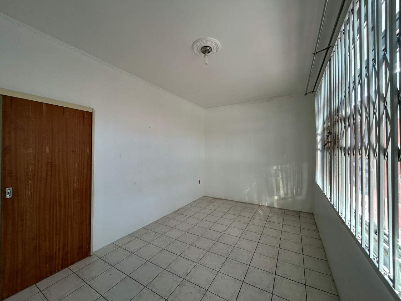 Casa para aluguel no Barreiros: