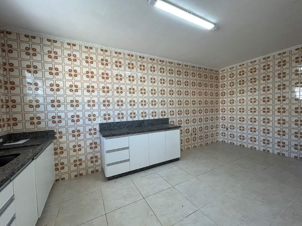Casa para aluguel no Barreiros: 