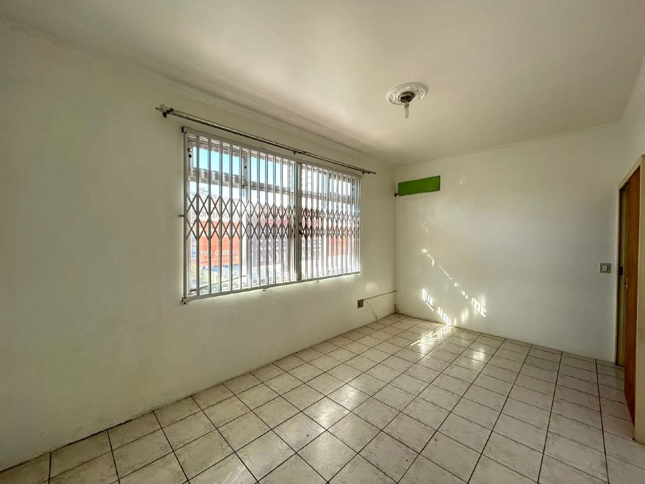 Casa para aluguel no Barreiros: