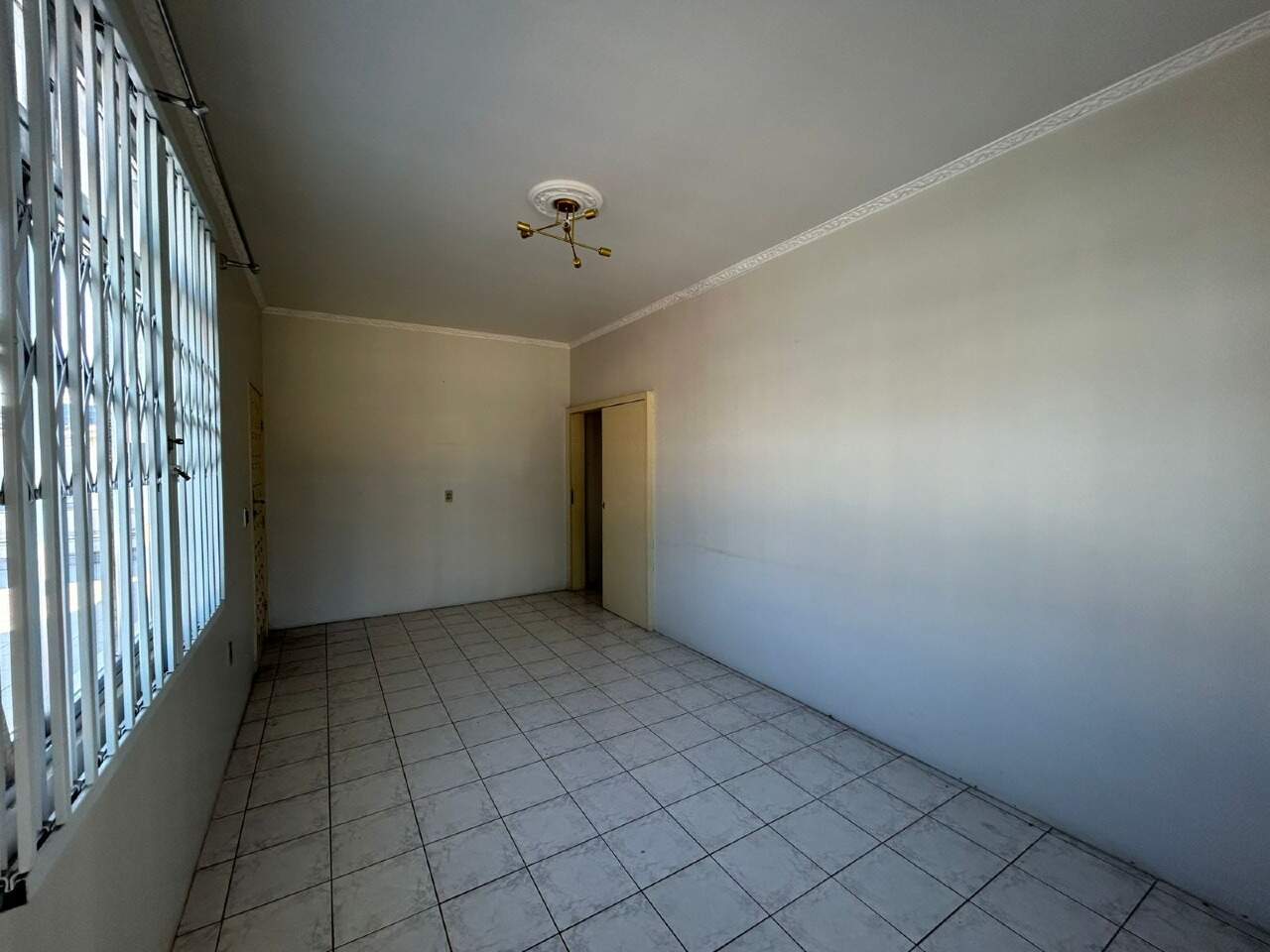 Casa para aluguel no Barreiros: