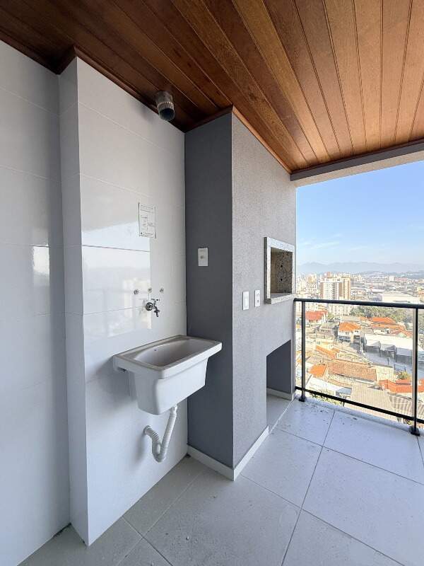 Apartamento à venda no Barreiros: 