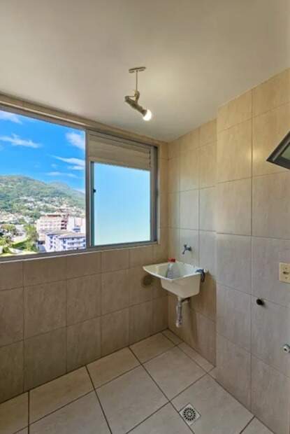 Apartamento à venda no Saco Dos Limoes: 