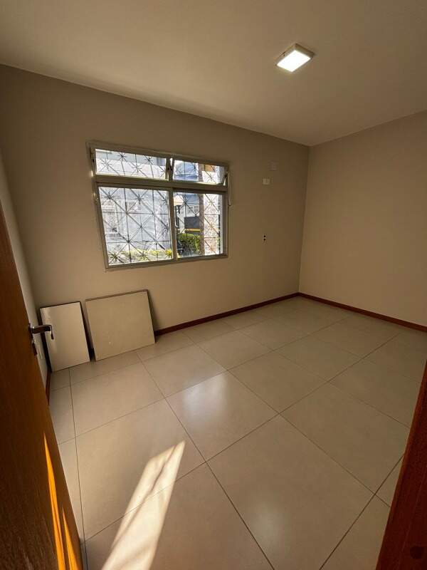 Apartamento à venda no Estreito: