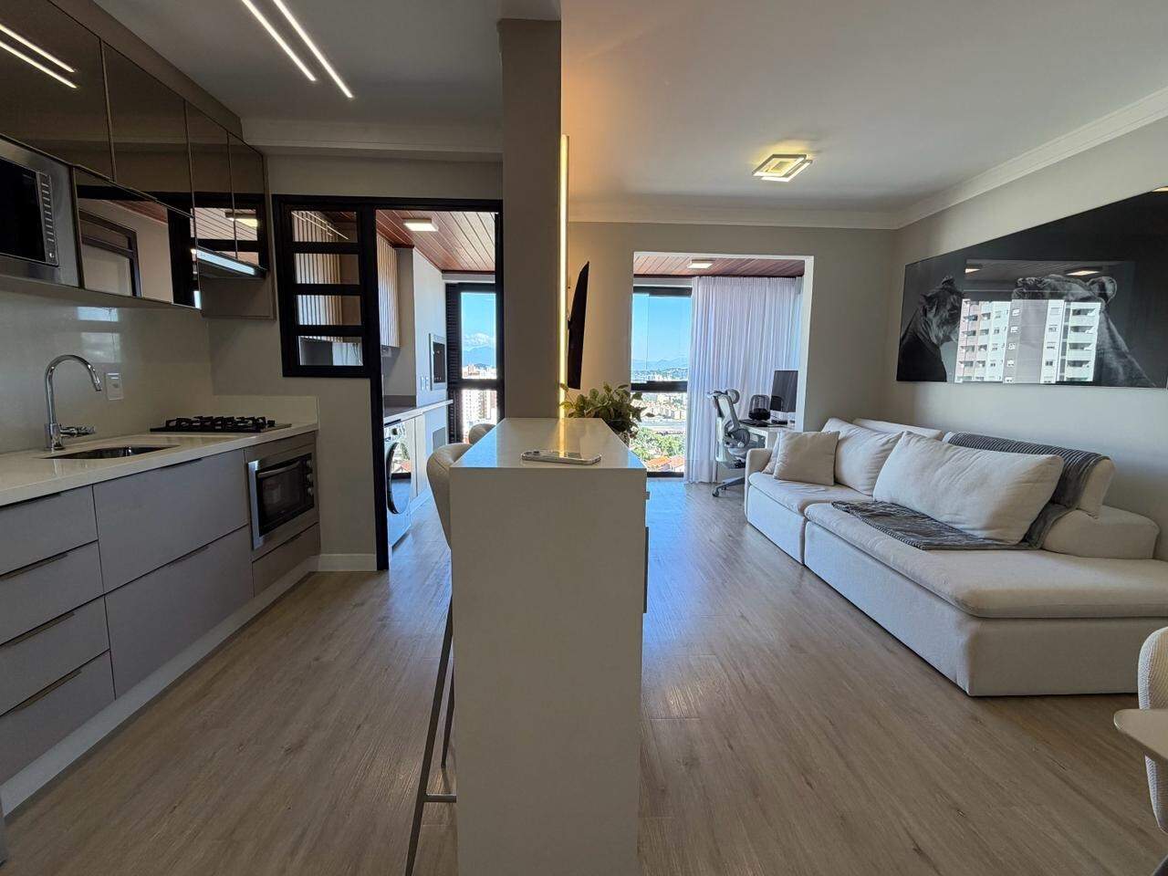 Apartamento à venda no Barreiros: 