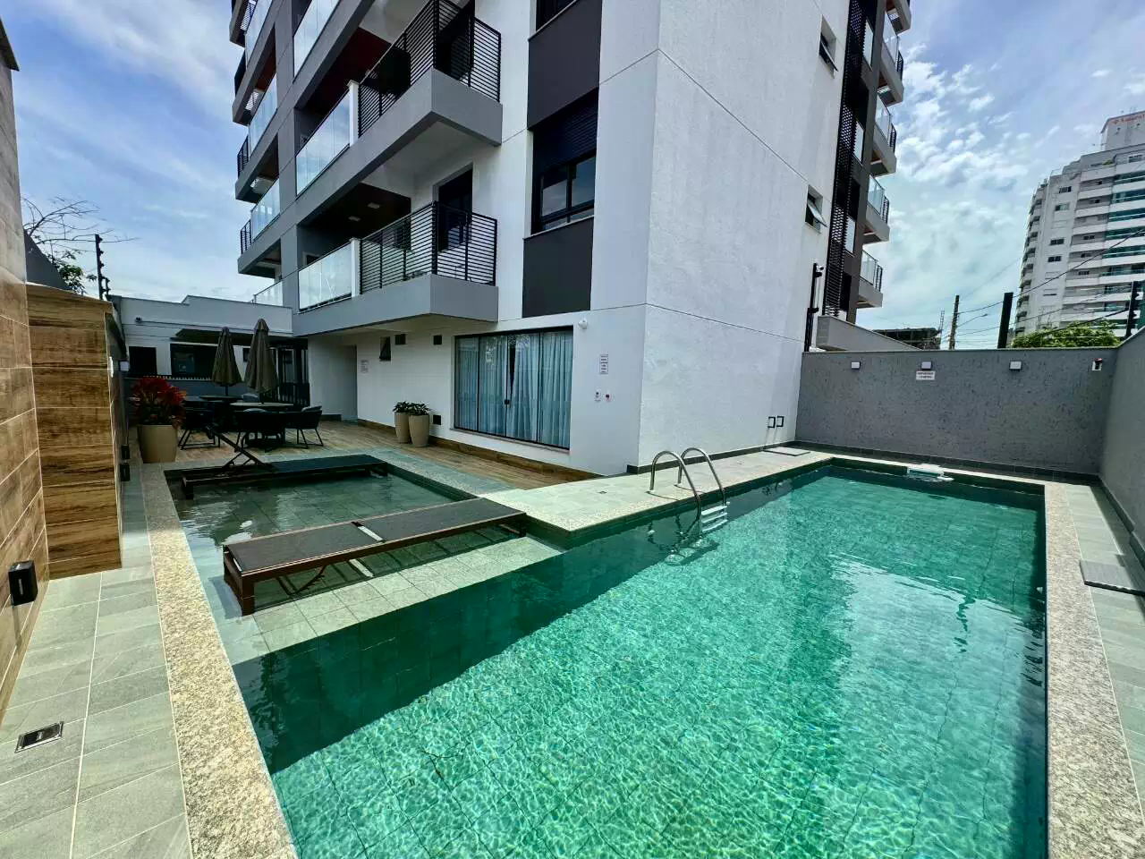 Apartamento à venda no Barreiros: 