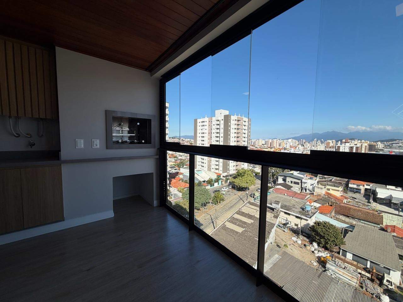 Apartamento à venda no Barreiros: 
