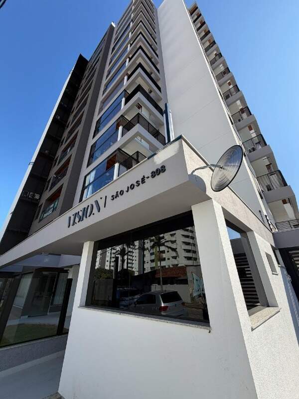 Apartamento à venda no Barreiros: 