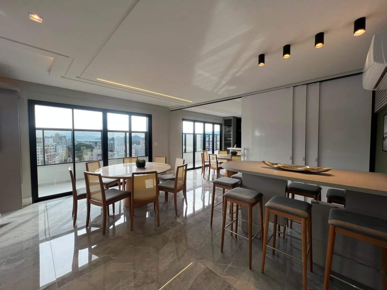 Apartamento para aluguel no Trindade: