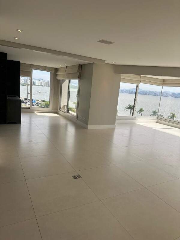 Apartamento à venda no Agronomica: