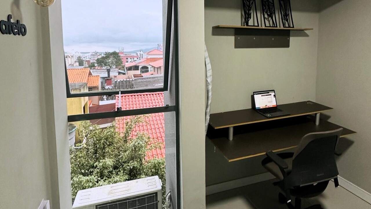 Apartamento à venda no Coqueiros: 