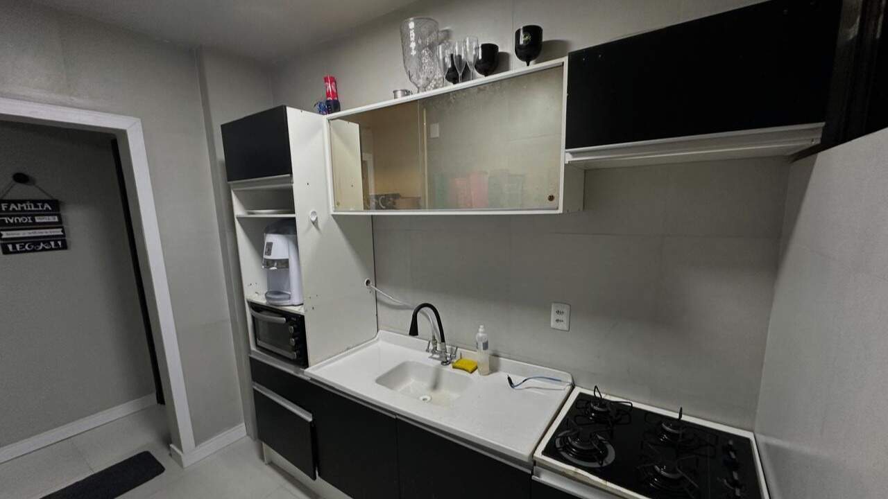 Apartamento à venda no Coqueiros: 