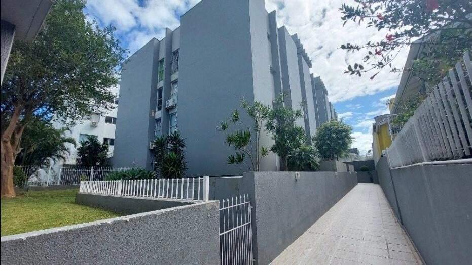 Apartamento à venda no Coqueiros: 