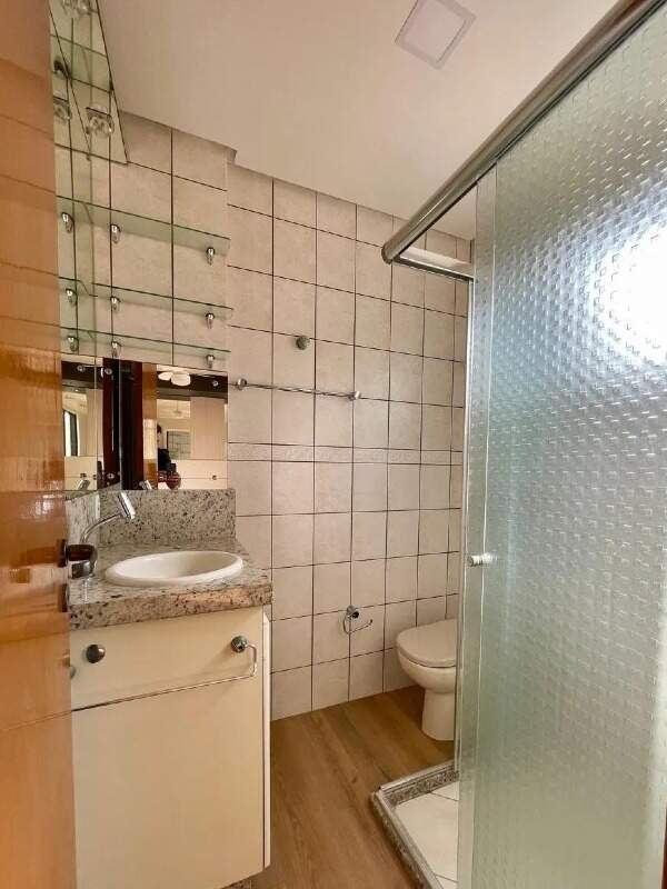 Apartamento à venda no Coqueiros: