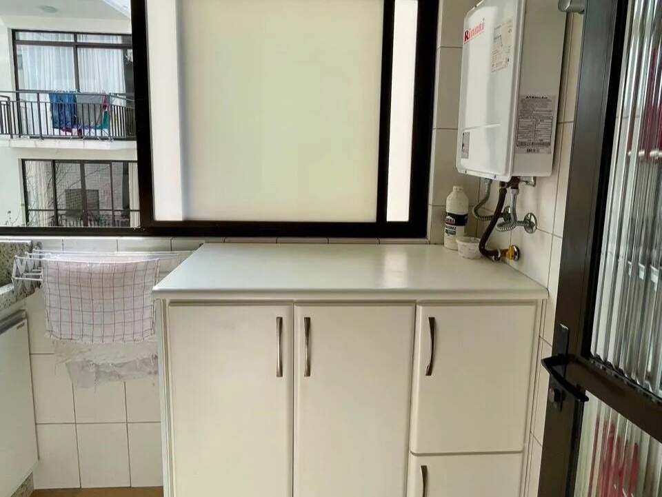 Apartamento à venda no Coqueiros: