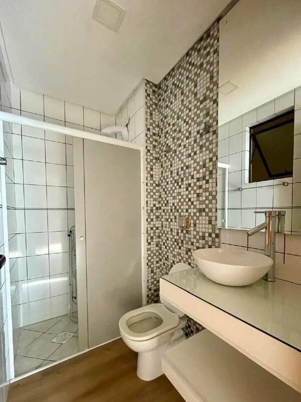 Apartamento à venda no Coqueiros: