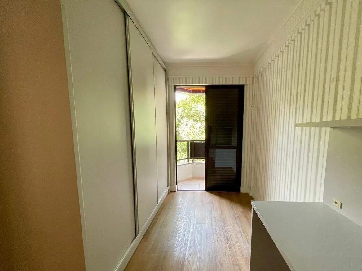 Apartamento à venda no Coqueiros: