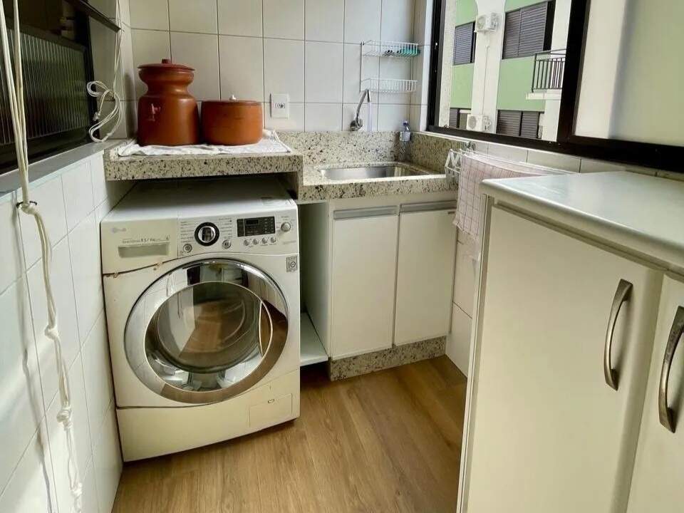 Apartamento à venda no Coqueiros:
