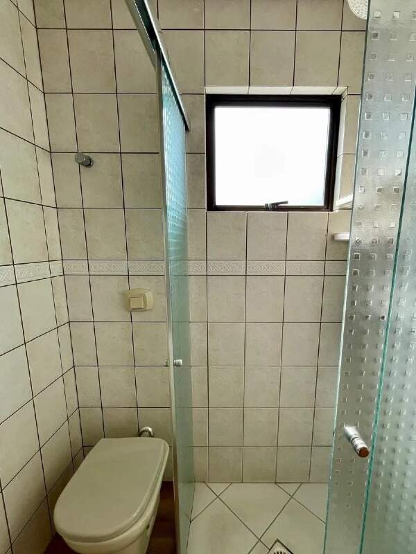 Apartamento à venda no Coqueiros: