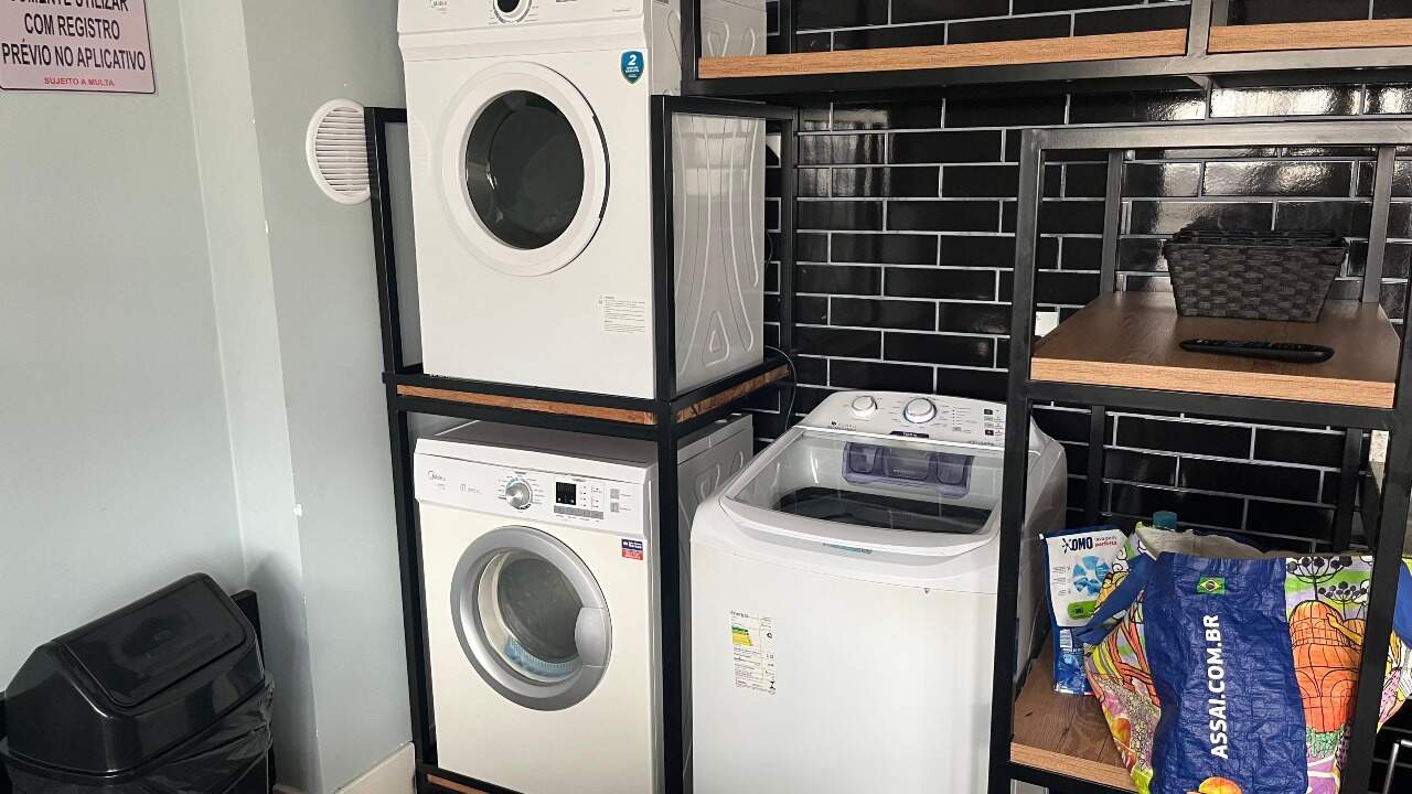 Apartamento à venda no Coqueiros: