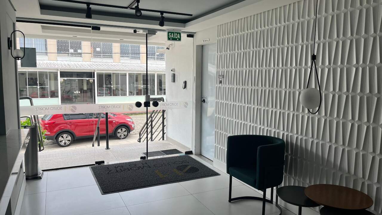 Apartamento à venda no Coqueiros: