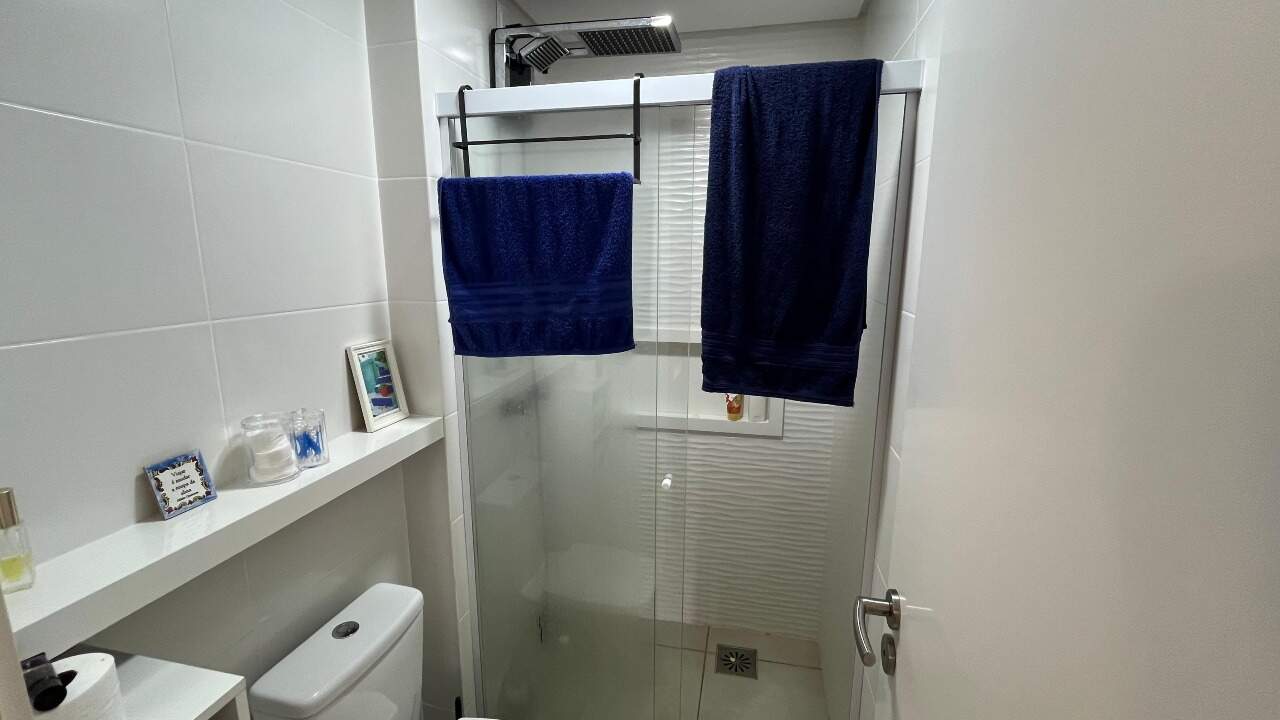 Apartamento à venda no Coqueiros:
